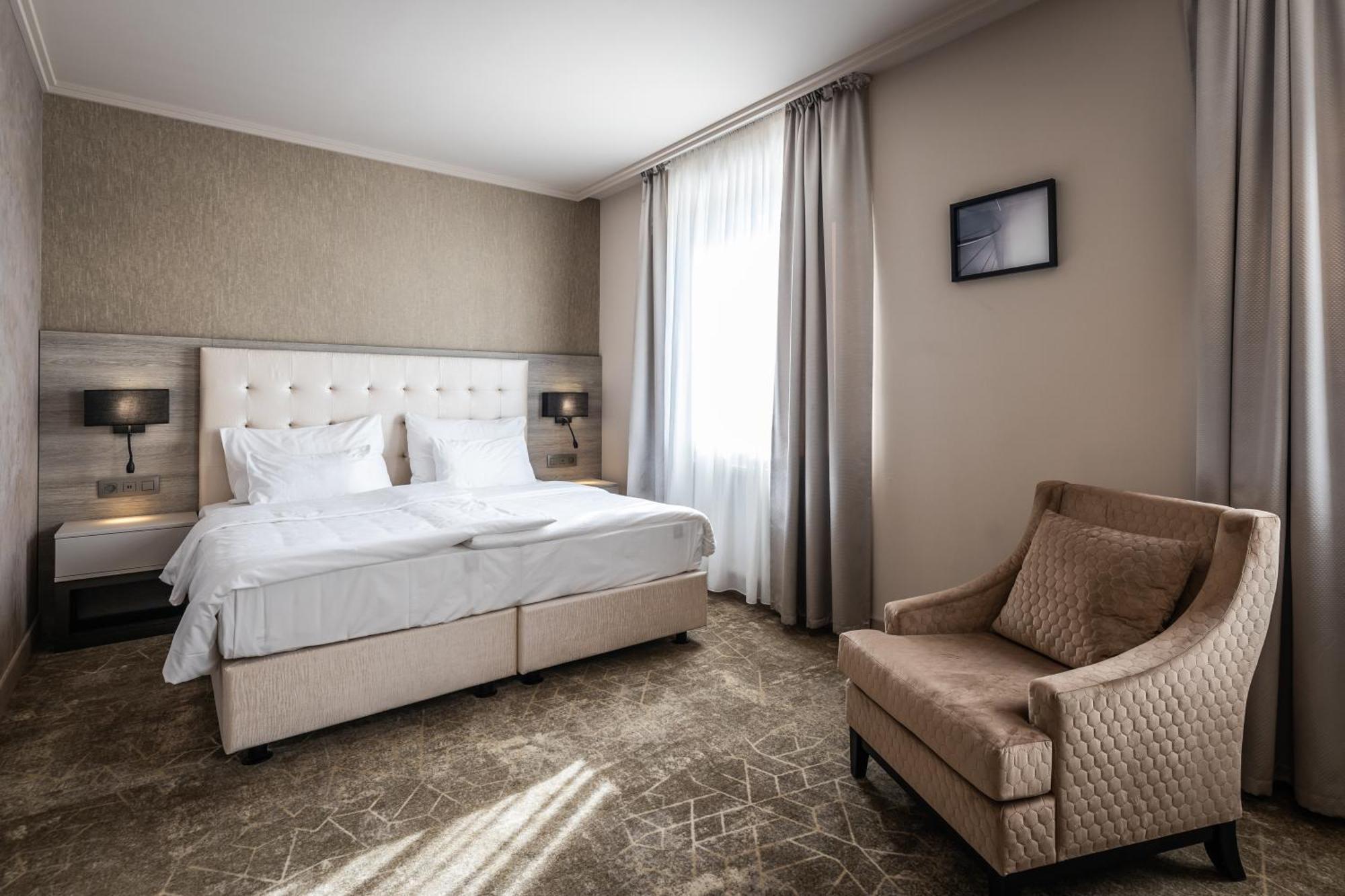 Hotel Europa Komárno Exteriér fotografie