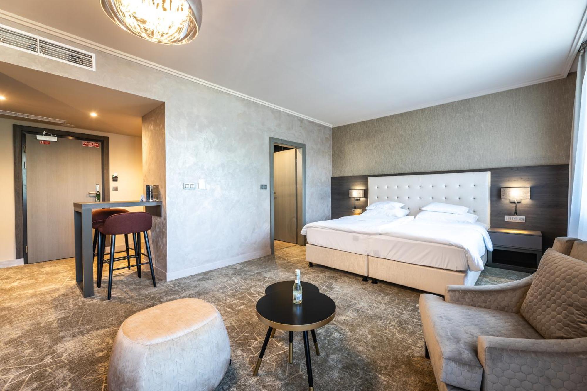 Hotel Europa Komárno Exteriér fotografie